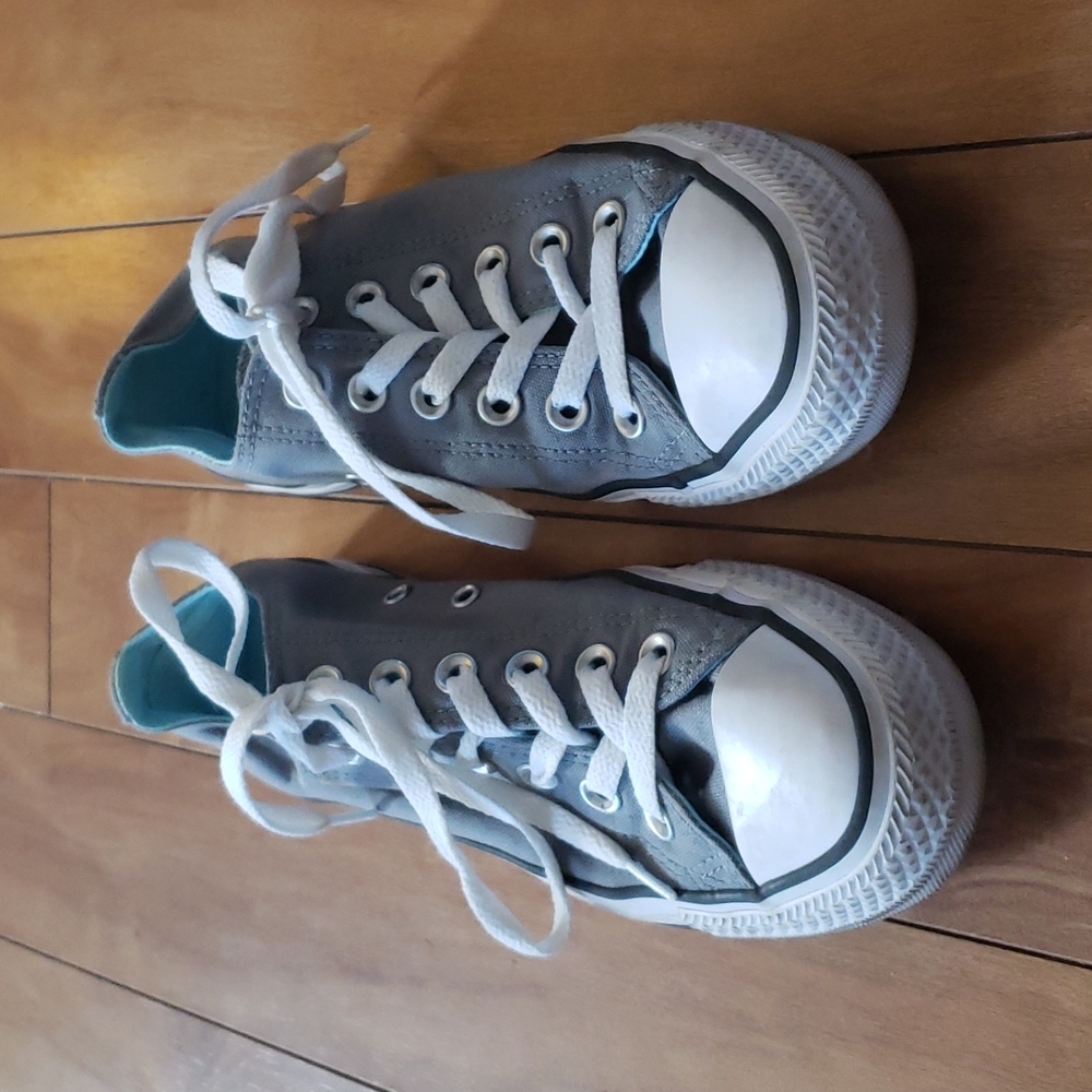 Converse grey sneakers in size 7